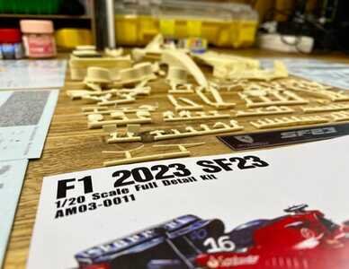 图5 第3页 AM03 0011 Ferrari SF23 Manual  Anthony Ricco  Model Mercenary